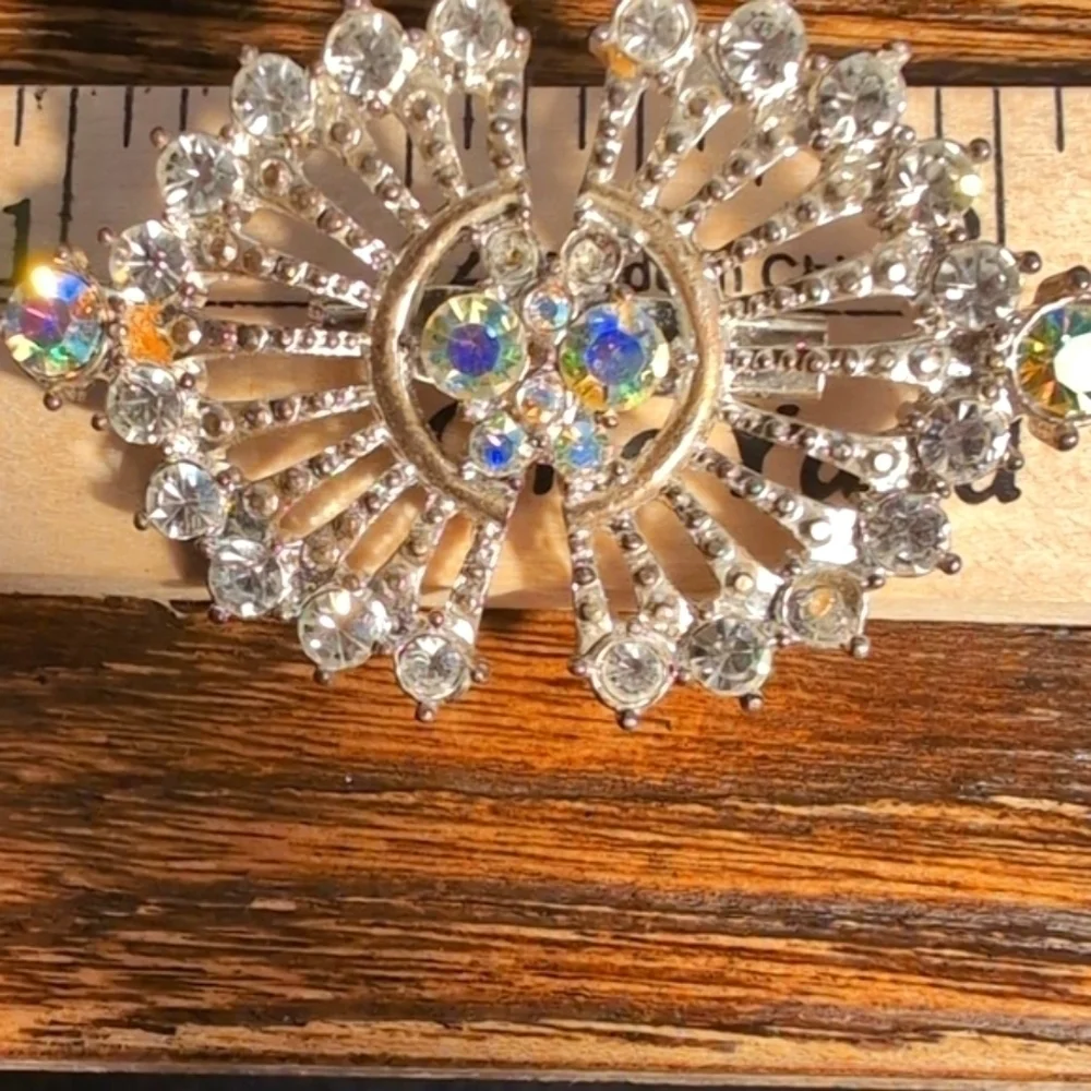 Vintage Blue Rhinestone Silver Tone fower Pin Brooch